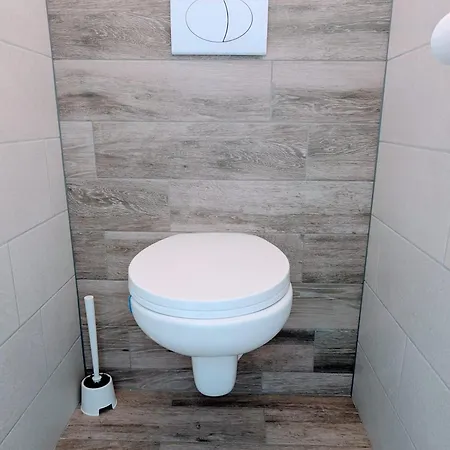 Mandarin Met Gratis Parkeerplaats オステンド